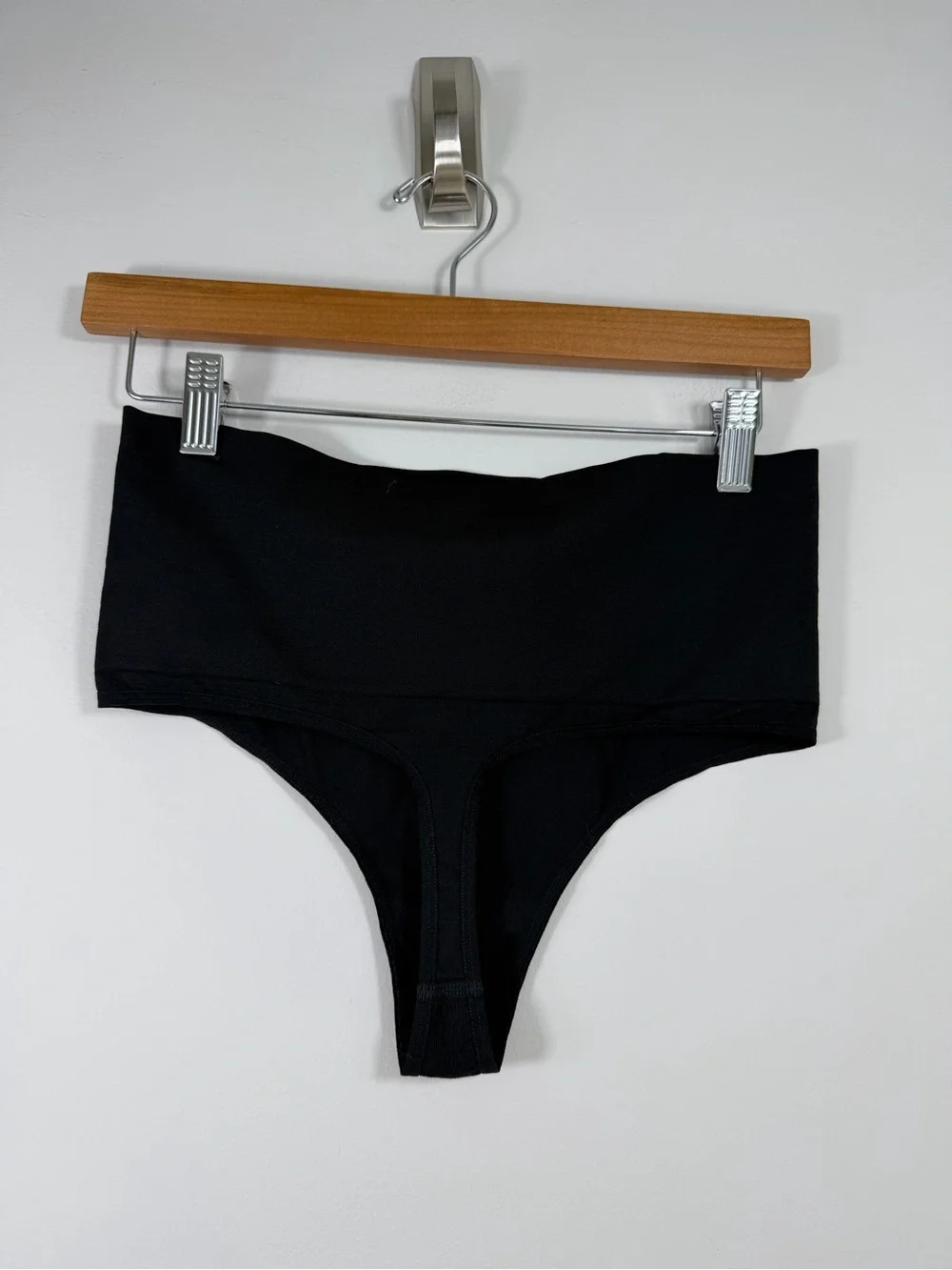 Victoria’s Secret PINK Black Seamless High Waist Thong Panty Size L